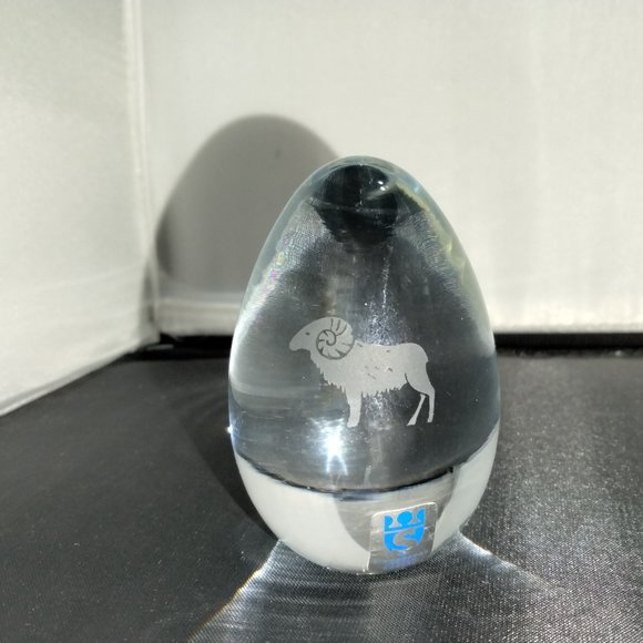 STROMBERGSHYTTAN Sweden Glass Egg with Aries Ram 2-1/2" tall